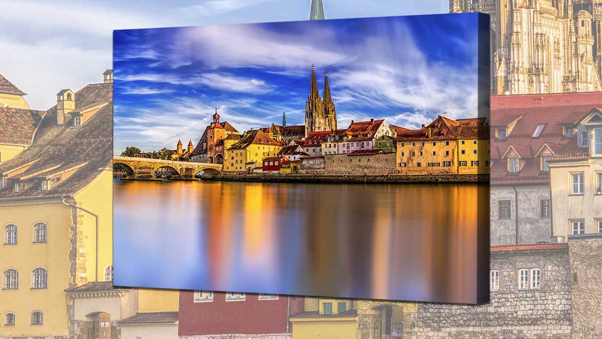 Canvas showing a photo of a city break