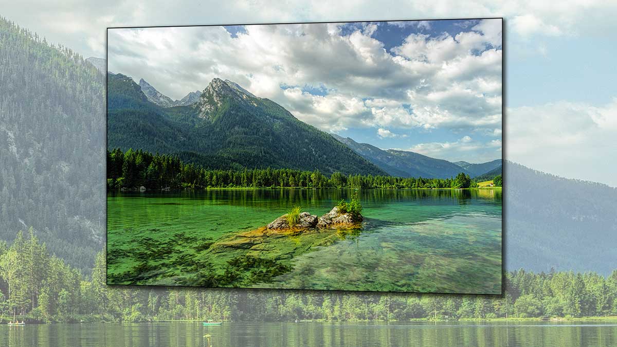 Photo poster of a beautiful lake and mountain landscape